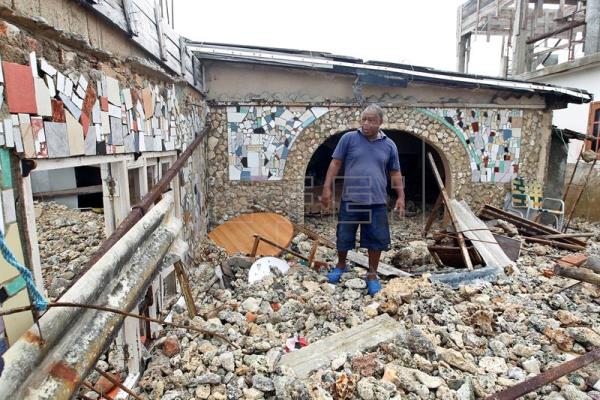 Daños del ciclón Irma en Santa Fe, La Habana Daños del ciclón Irma en Santa Fe, La Habana